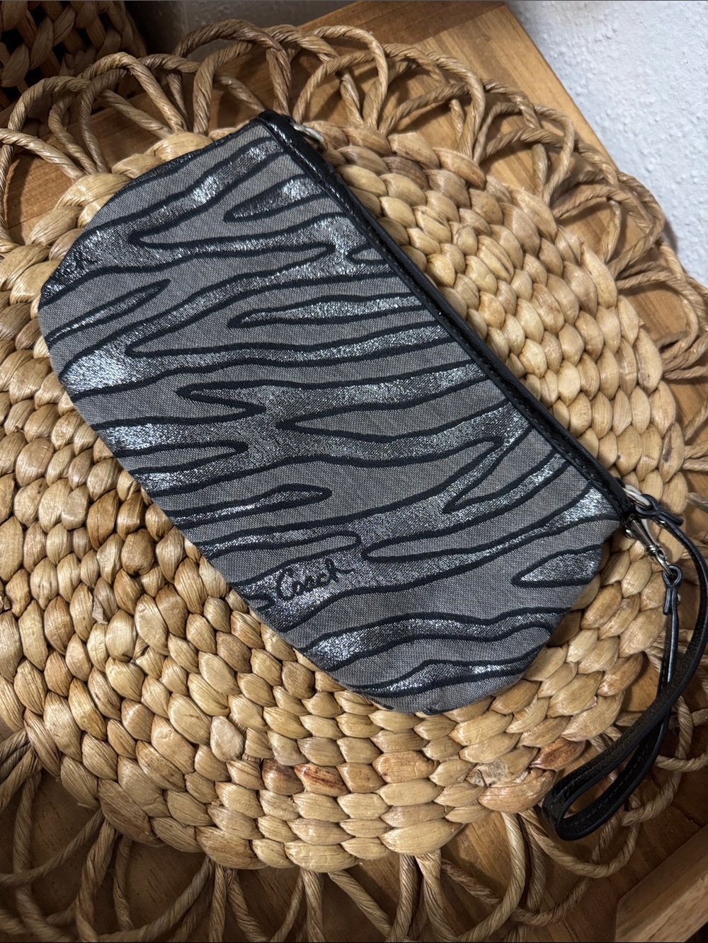 Coach Canvas Metallic Zebra Animal Print Wristlet Wallet Clutch - Vintage - Picture 2 of 8